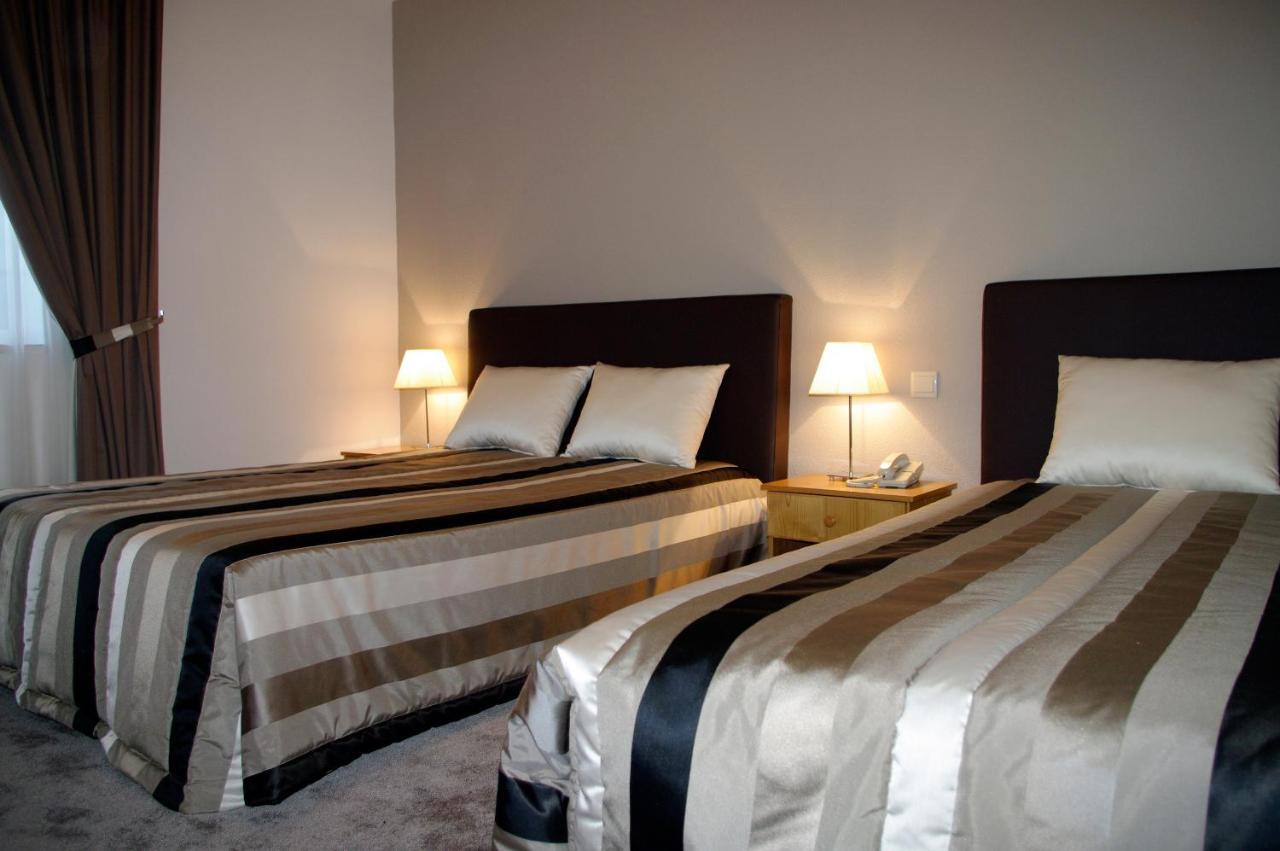 Hotel O Encontro Sendim  部屋 写真